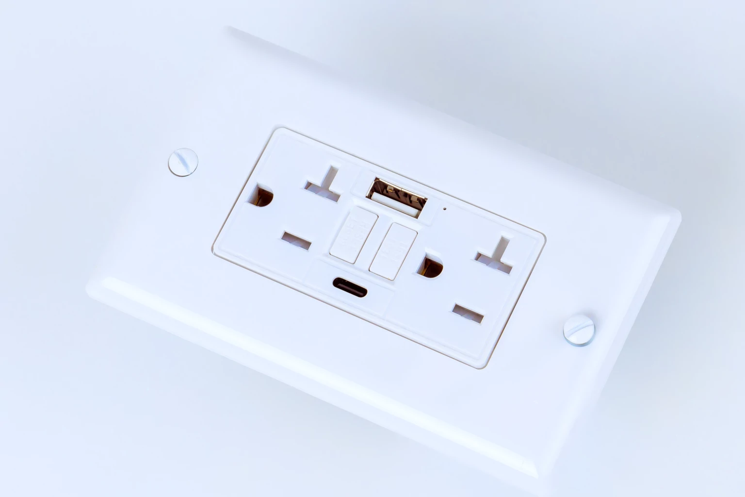 GFI Installation In Northbrook, IL | GFCI Outlet & Breaker Installation